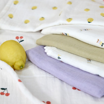 Swaddle Burp blanket 85x85 Happy Fruits cherry