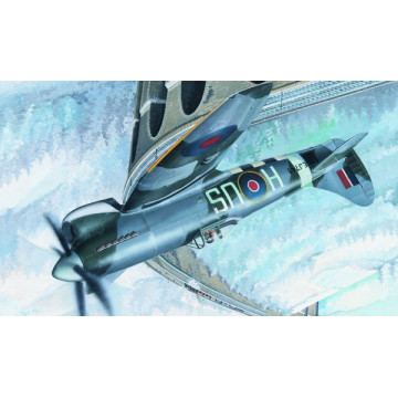 Model Hawker Tempest MK.V 14,2x17,3cm v krabici 25x14,5x4,5cm