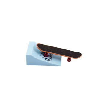 Skateboard prstový s rampou plast 10cm mix barev na kartě