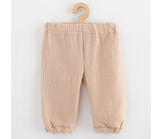 Kojenecká mušelínová souprava tričko a kalhoty New Baby beige