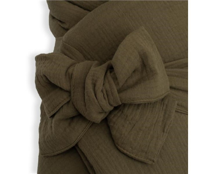 Mušelínová šněrovací zavinovačka New Baby olive