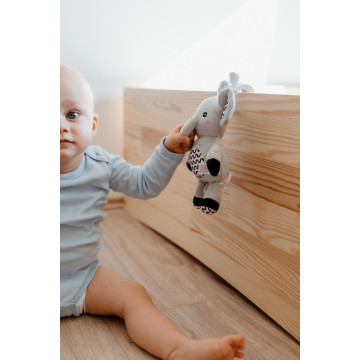 Slon babyted natahovací hrací strojek plyš 30cm závěs na postýlku/kočárek na kartě v sáčku 0m+