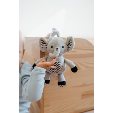 Slon babyted natahovací hrací strojek plyš 30cm závěs na postýlku/kočárek na kartě v sáčku 0m+