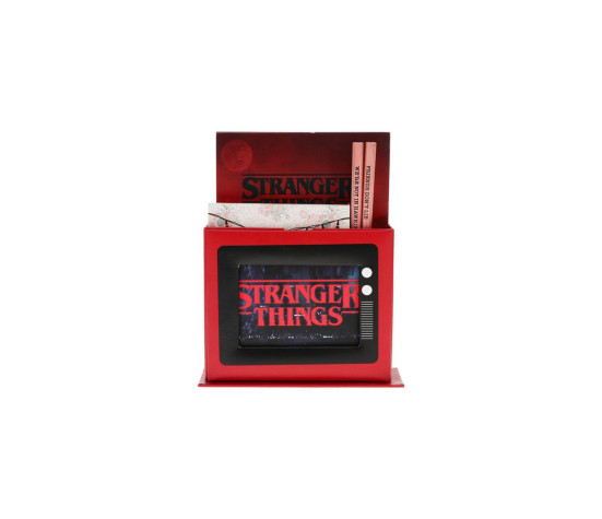 Psací set Stranger Things - stojánek, blok 2ks, tužka 2ks v papírovém pouzdru 15x18,5x6cm