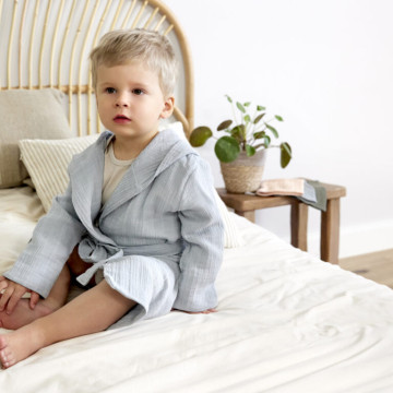 Muslin Bathrobe powder blue 24-36m.