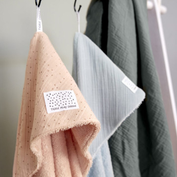 Muslin/Terry Hooded Towel dots peach rose