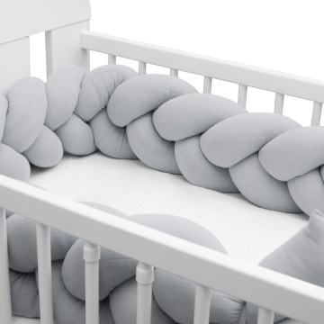 Ochranný mantinel do postýlky cop mušelínový New Baby světle šedý, Šedá