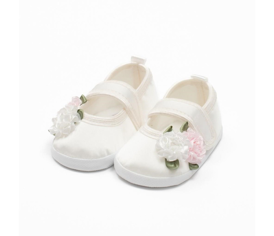 Kojenecké saténové capáčky New Baby Ivory Flowers 6-12 m